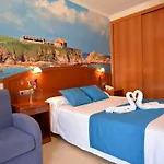Hotel Portonovo Ξενοδοχείο 2*