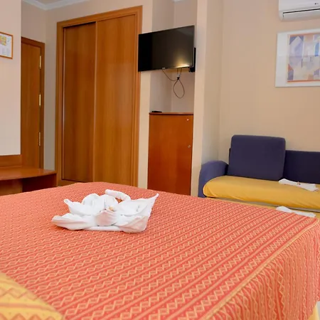Hotel Portonovo 2*