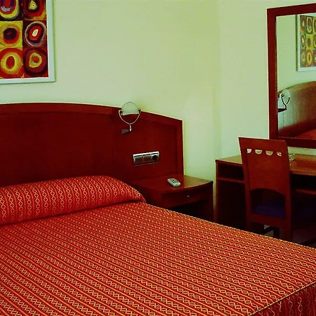 Ξενοδοχείο Hotel Portonovo 2*