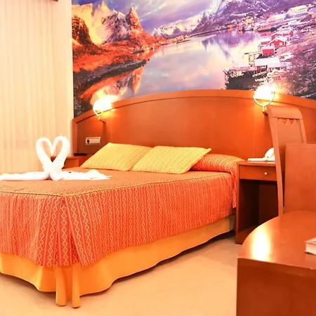 Hotel Portonovo Ξενοδοχείο 2*