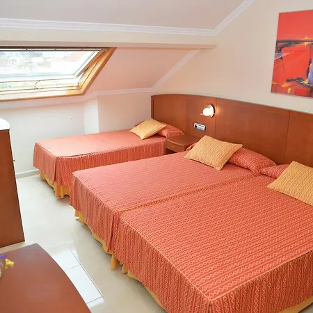 Hotel Portonovo 2*