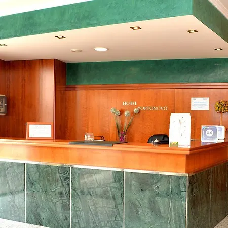 Hotel Portonovo Ξενοδοχείο 2*